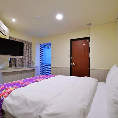 Galaxy Mini Inn Тайбей Екстер'єр фото