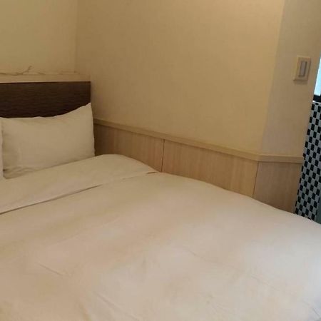 Galaxy Mini Inn Тайбей Екстер'єр фото
