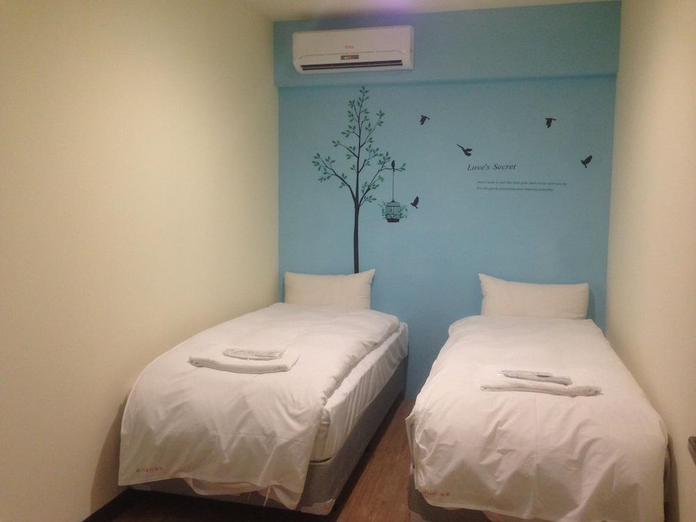 Galaxy Mini Inn Тайбей Екстер'єр фото