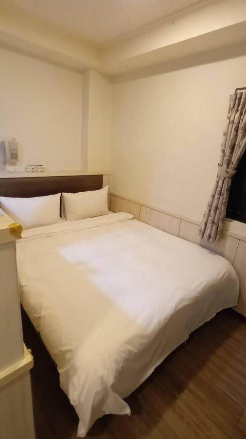 Galaxy Mini Inn Тайбей Екстер'єр фото