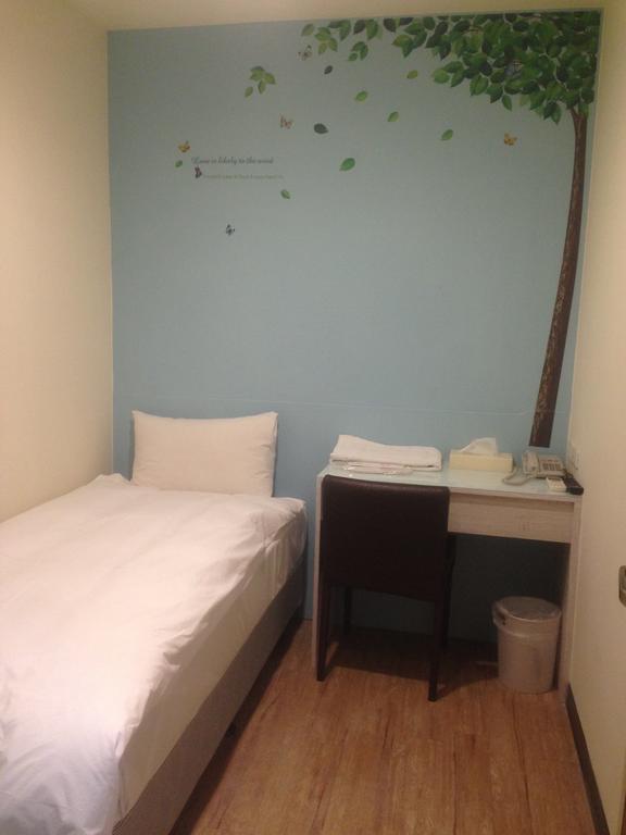 Galaxy Mini Inn Тайбей Екстер'єр фото