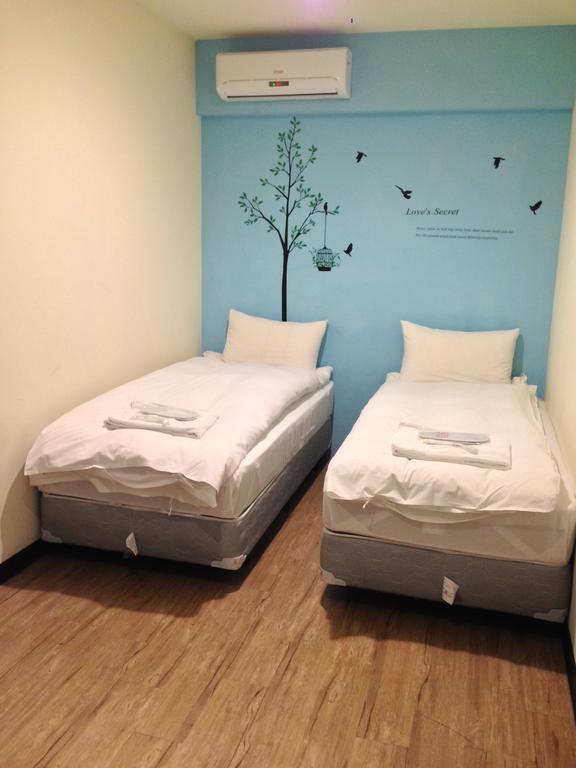 Galaxy Mini Inn Тайбей Екстер'єр фото
