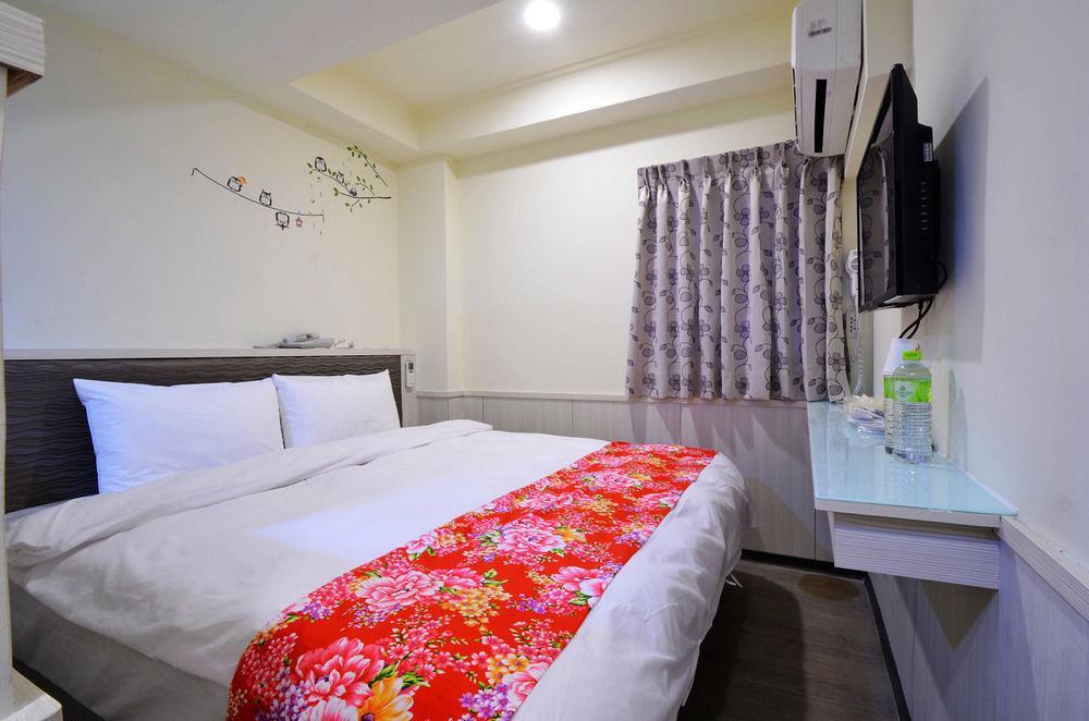 Galaxy Mini Inn Тайбей Екстер'єр фото