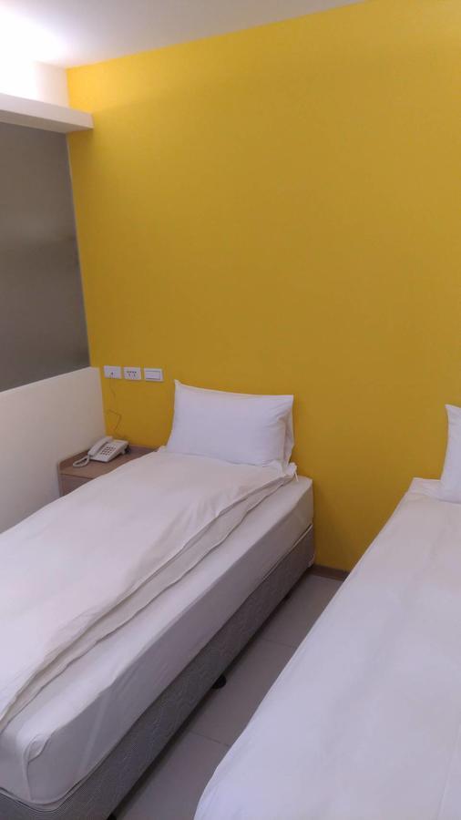 Galaxy Mini Inn Тайбей Екстер'єр фото
