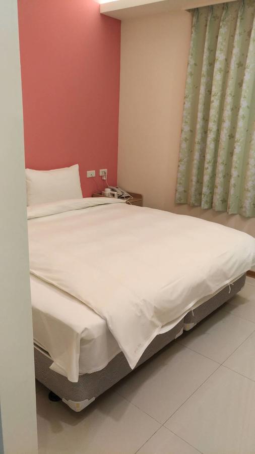 Galaxy Mini Inn Тайбей Екстер'єр фото