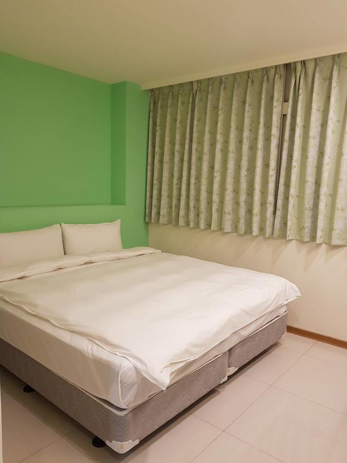 Galaxy Mini Inn Тайбей Екстер'єр фото