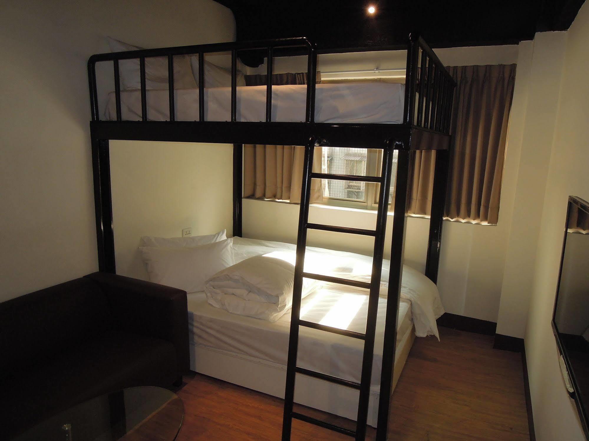 Galaxy Mini Inn Тайбей Екстер'єр фото