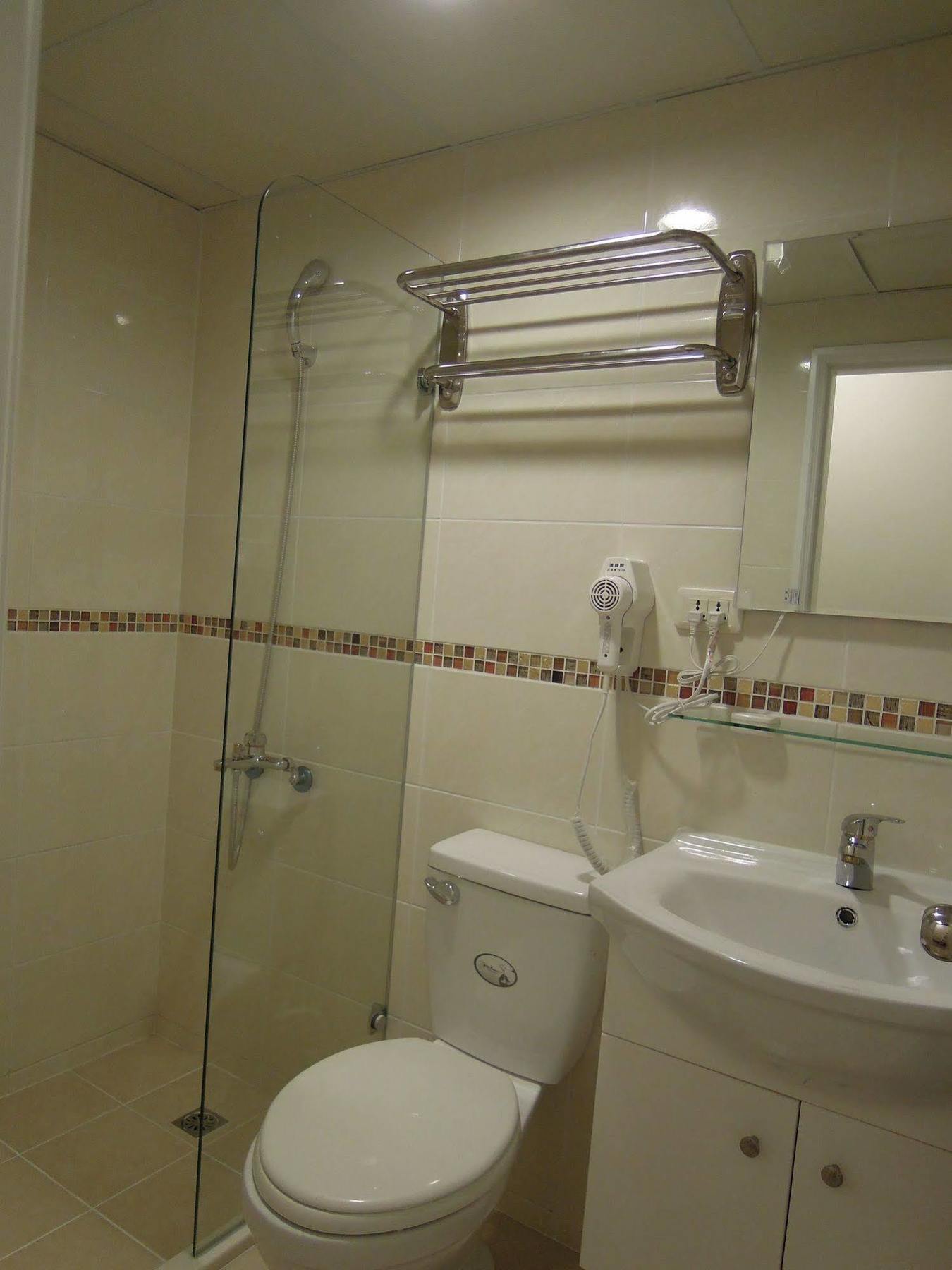 Galaxy Mini Inn Тайбей Екстер'єр фото