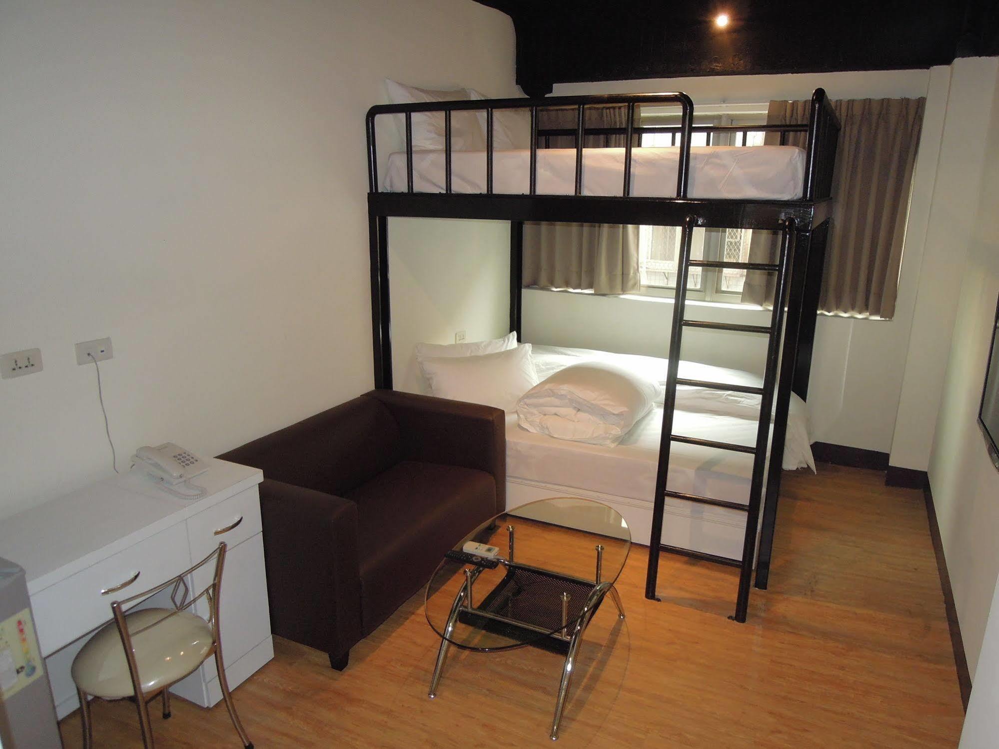 Galaxy Mini Inn Тайбей Екстер'єр фото