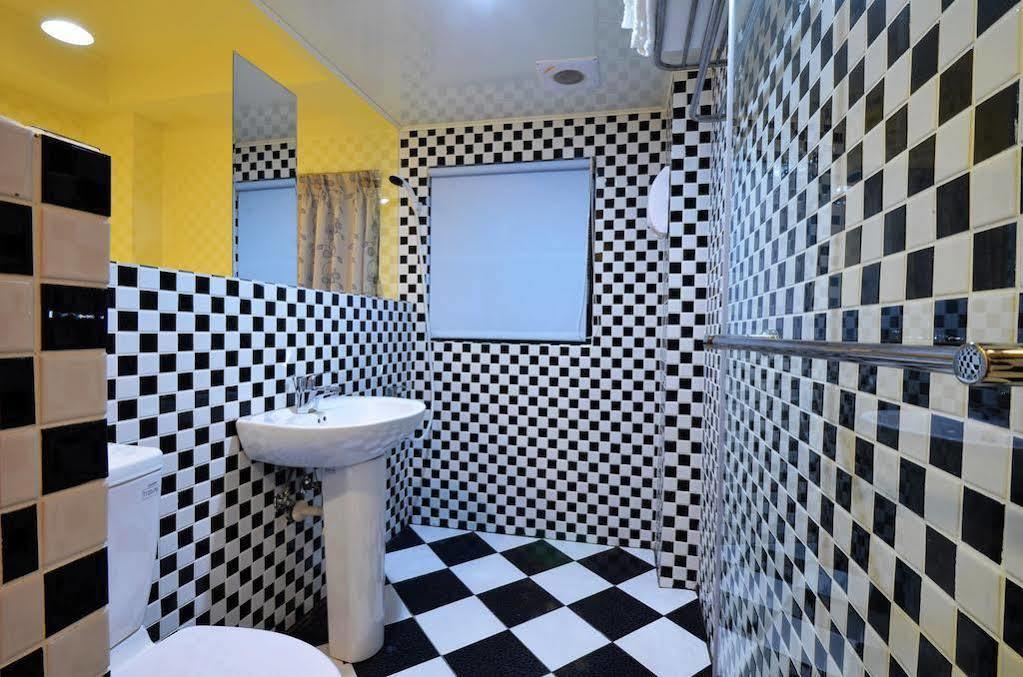 Galaxy Mini Inn Тайбей Екстер'єр фото