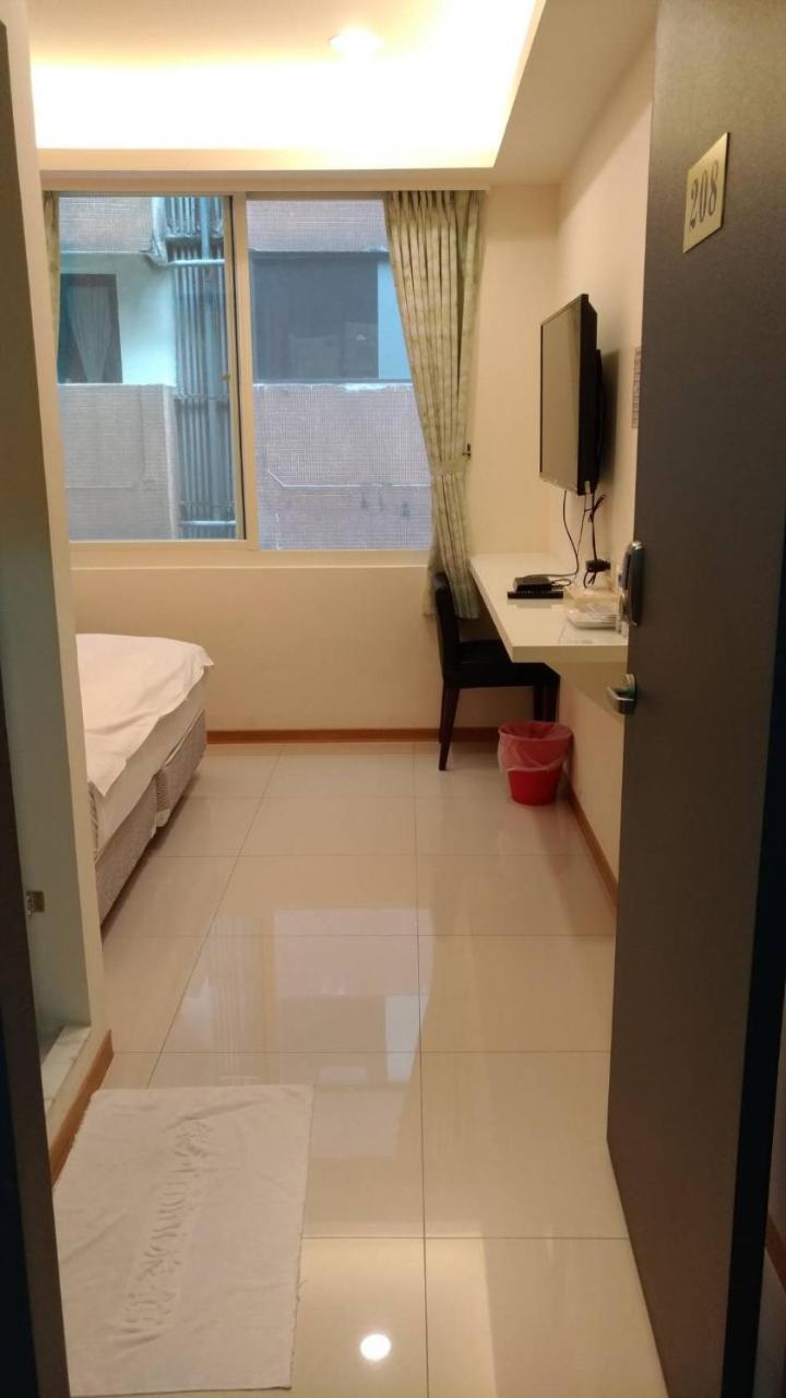Galaxy Mini Inn Тайбей Екстер'єр фото