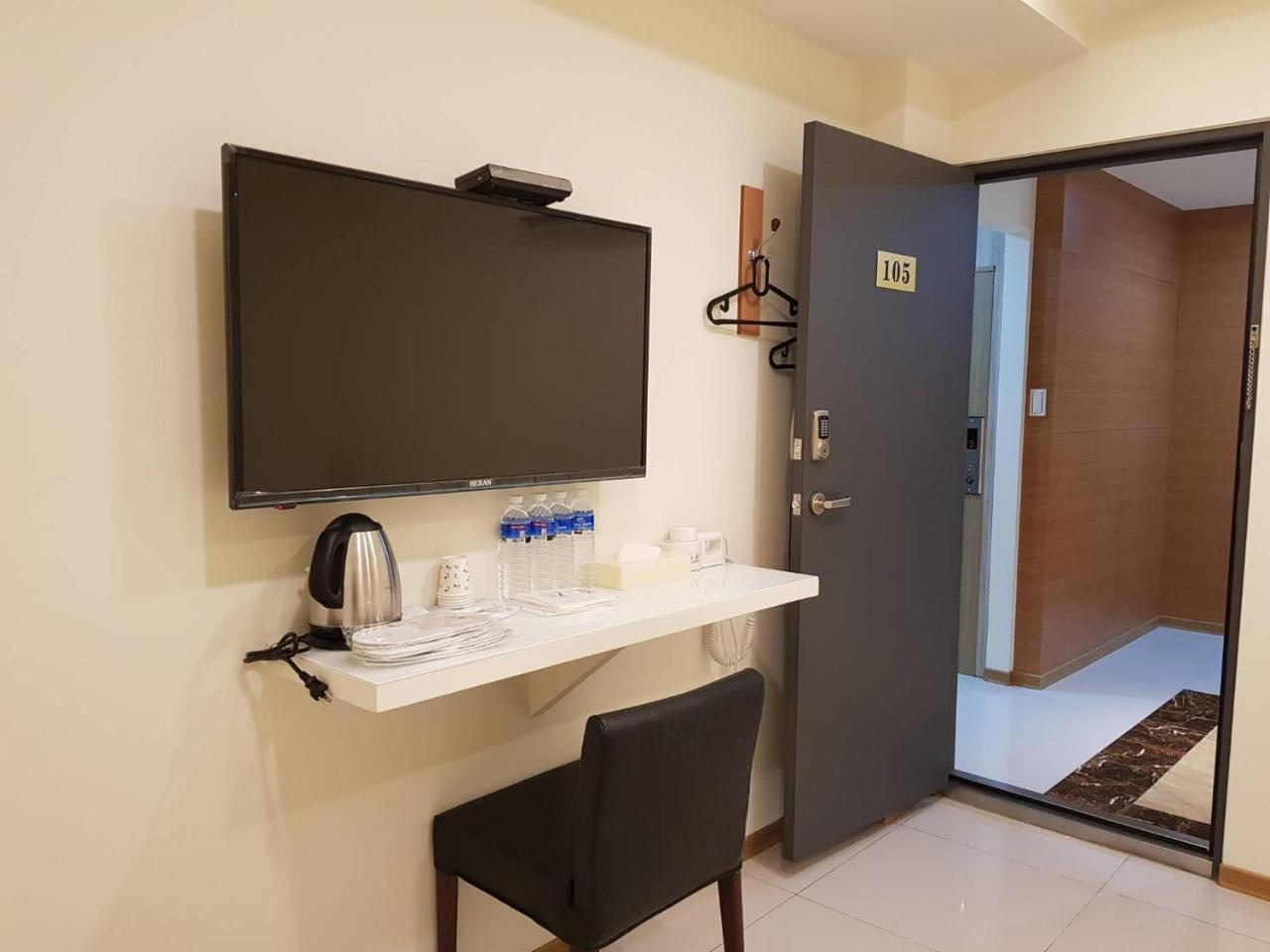 Galaxy Mini Inn Тайбей Екстер'єр фото