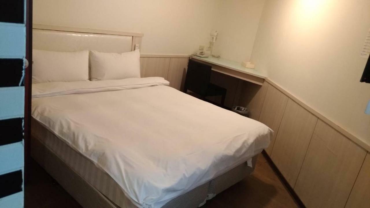 Galaxy Mini Inn Тайбей Екстер'єр фото