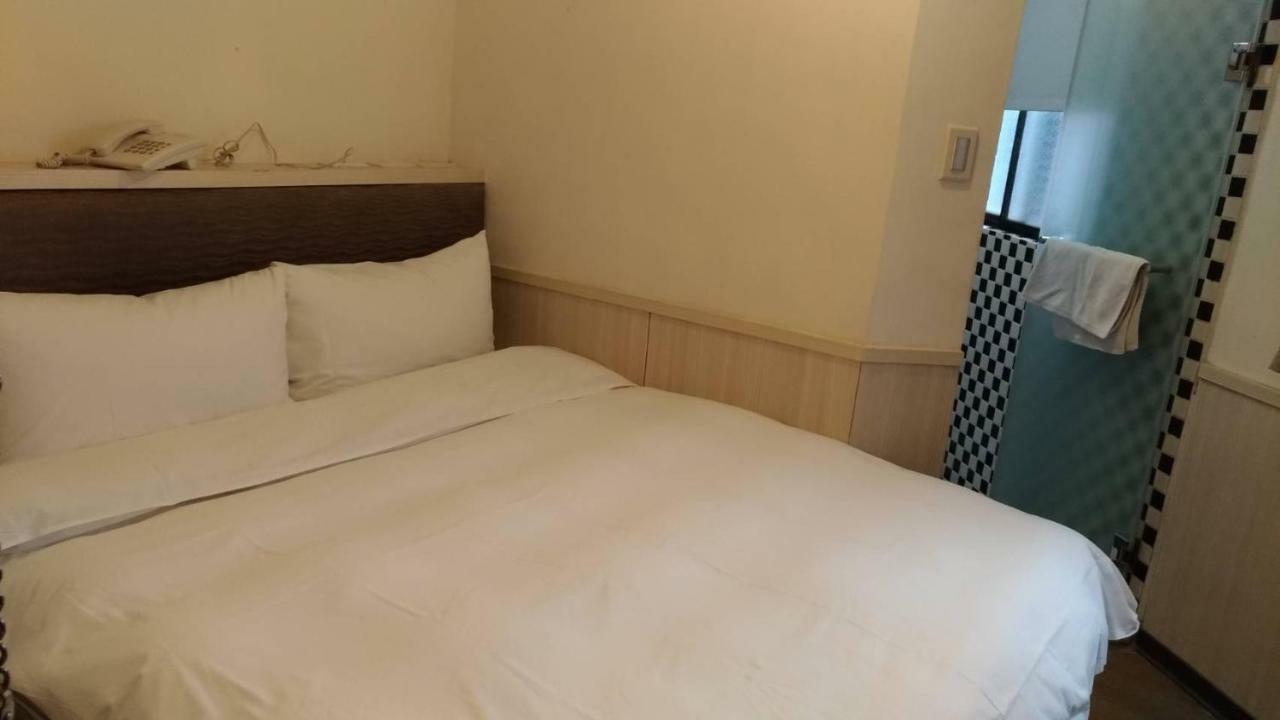 Galaxy Mini Inn Тайбей Екстер'єр фото
